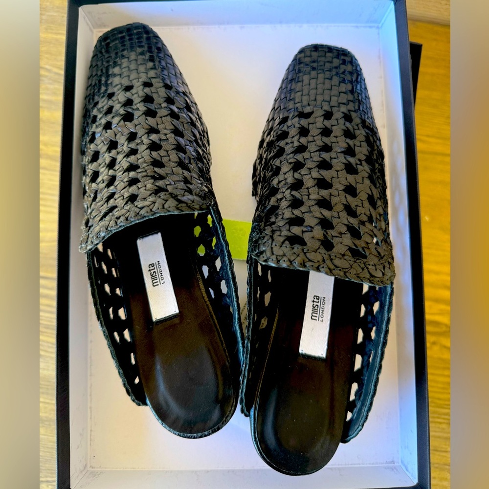 ⭐️ Miista Ida Black Woven Leather Mules